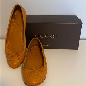 Gucci flats